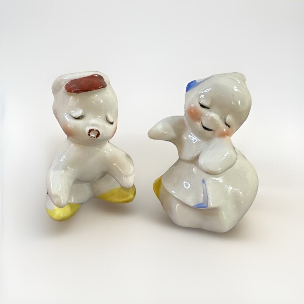 Vintage Van Tellingen Kissing Dutch Boy Girl Ceramic Salt Pepper Shakers 1950s
